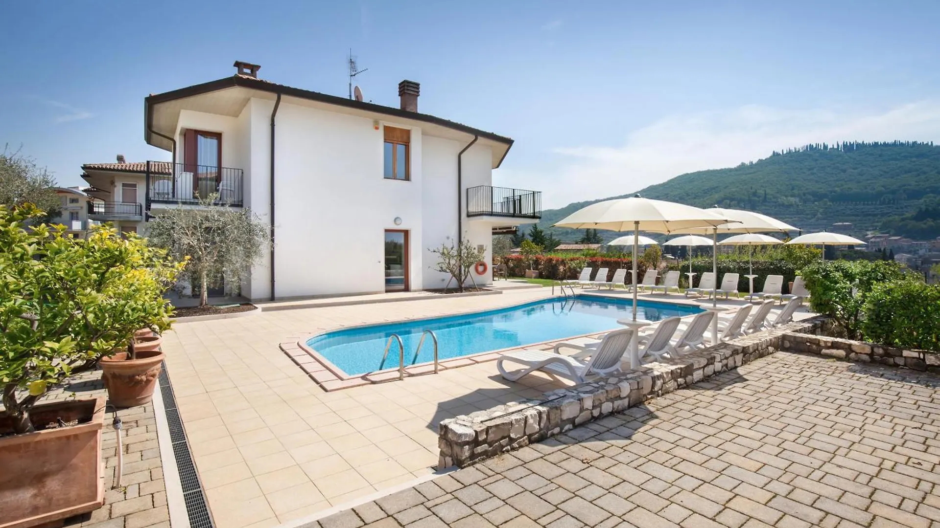 Ca' Le Terrazze With Pool Villa Garda  Italy