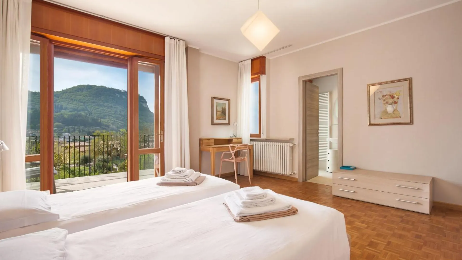 Ca' Le Terrazze With Pool Villa Garda  Italy
