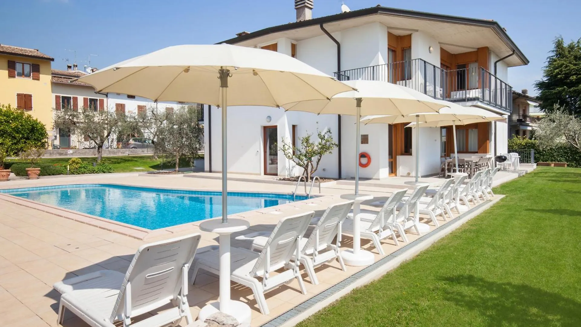 Ca\' Le Terrazze With Pool contacts