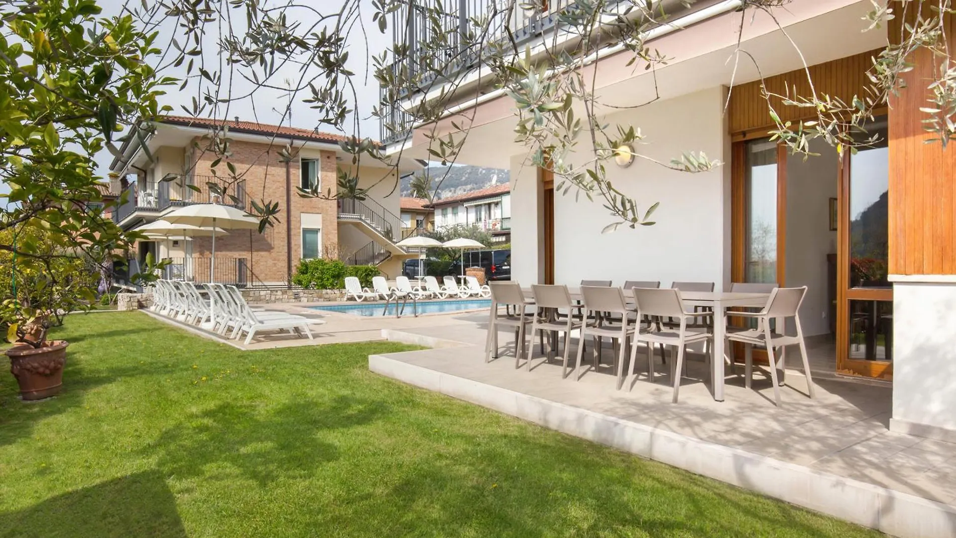 Ca' Le Terrazze With Pool Villa Garda  Italy