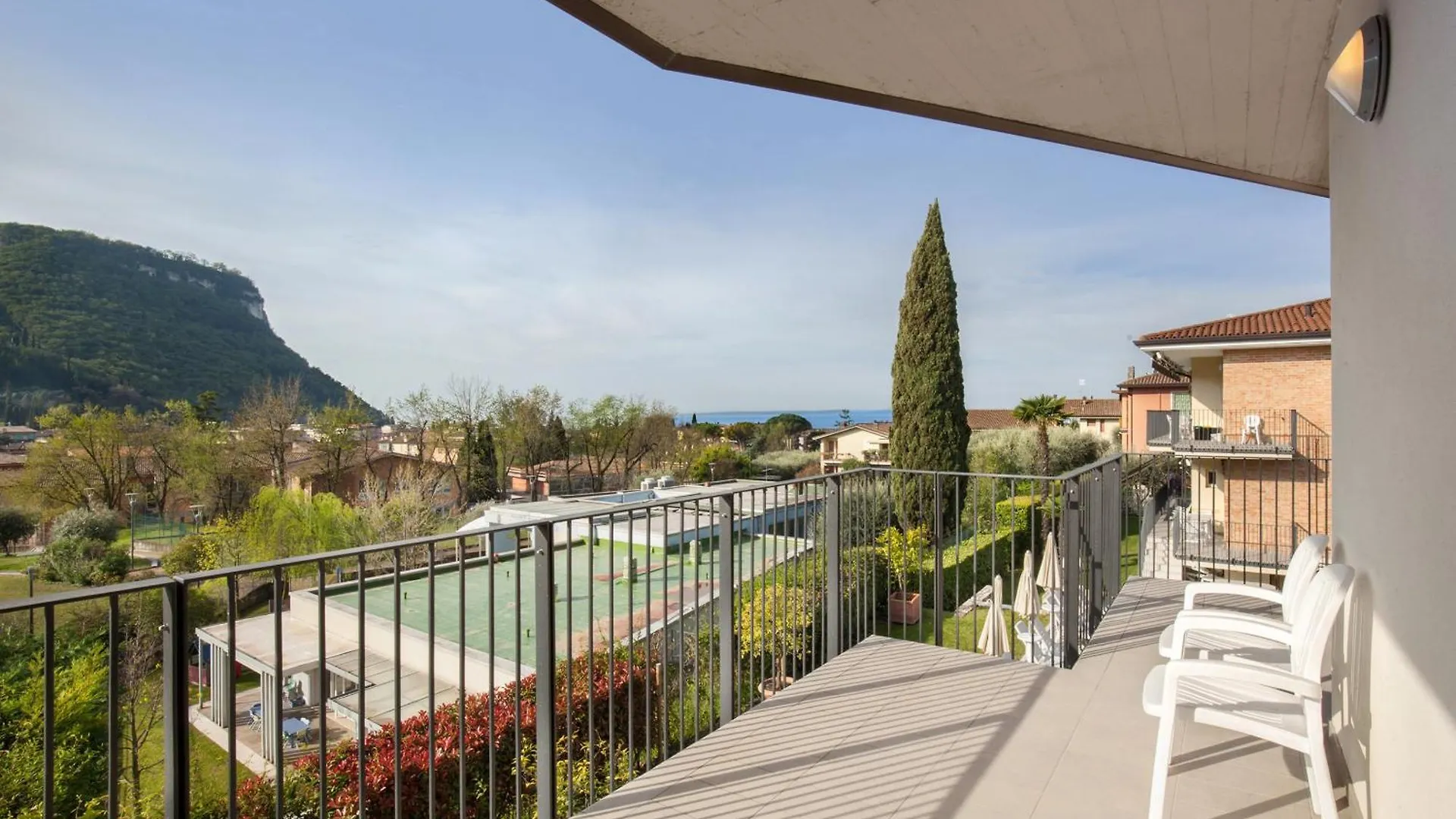 Ca' Le Terrazze With Pool Villa Garda  Garda (Verona)