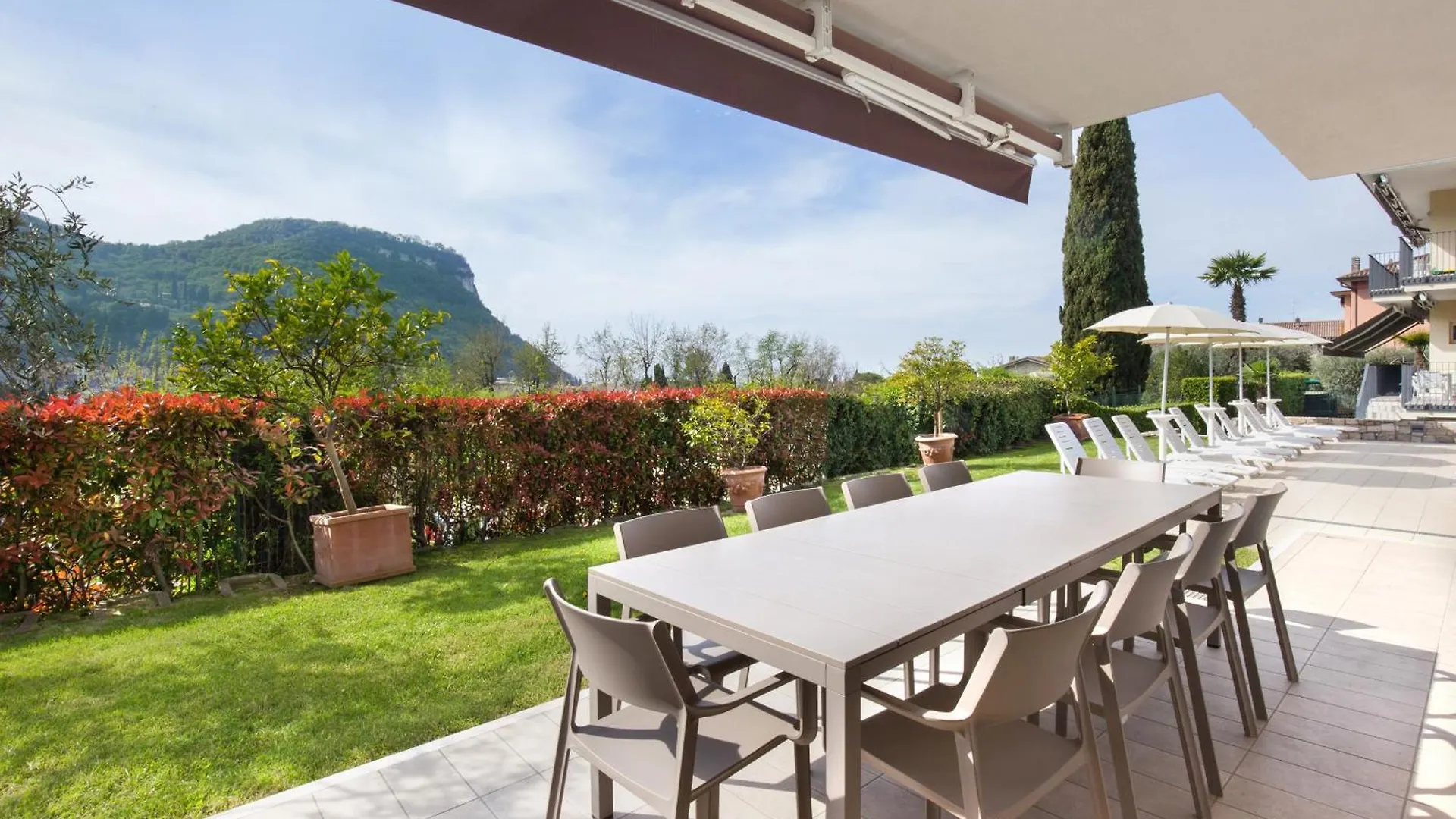 Ca' Le Terrazze With Pool Villa Garda   Garda (Verona)
